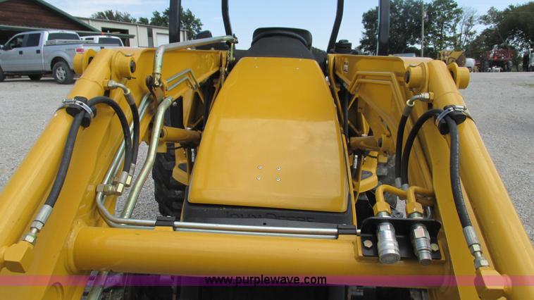image for item L5263 2007 John Deere 110 MFWD tractor