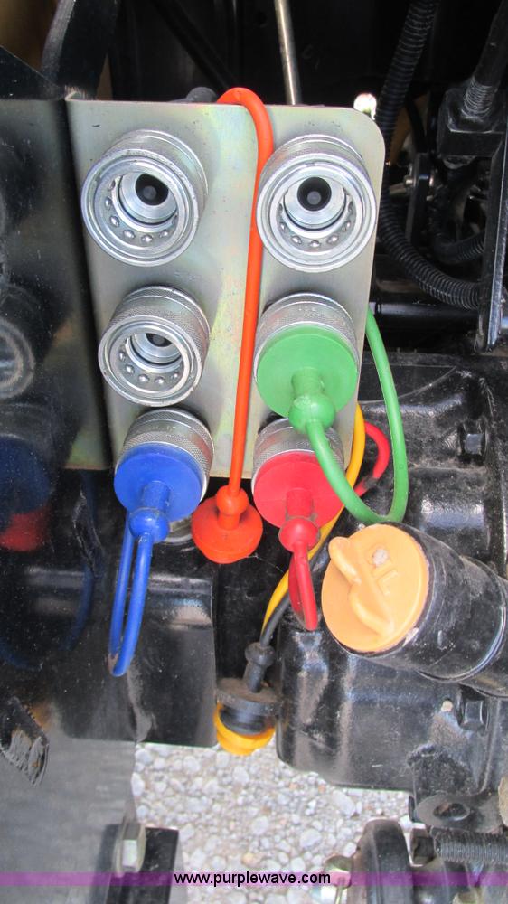 image for item L5263 2007 John Deere 110 MFWD tractor