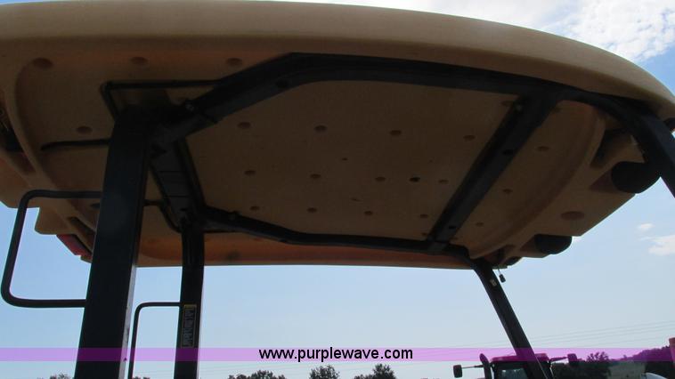 image for item L5263 2007 John Deere 110 MFWD tractor