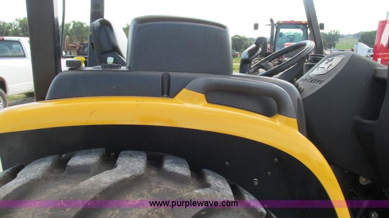 image for item L5263 2007 John Deere 110 MFWD tractor