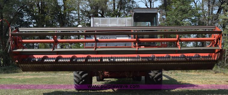 image for item L5816 1981 Massey-Ferguson 860 combine