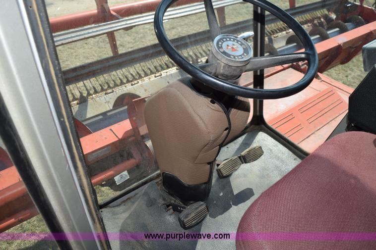 image for item L5816 1981 Massey-Ferguson 860 combine