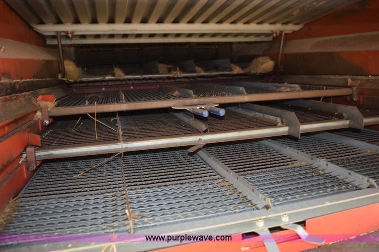 image for item L5816 1981 Massey-Ferguson 860 combine