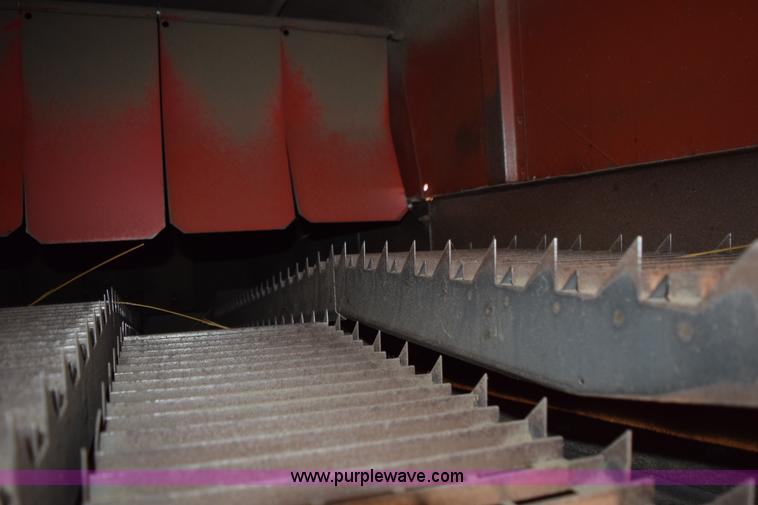 image for item L5816 1981 Massey-Ferguson 860 combine