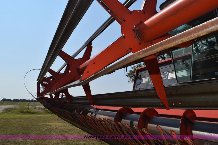 image for item L5816 1981 Massey-Ferguson 860 combine