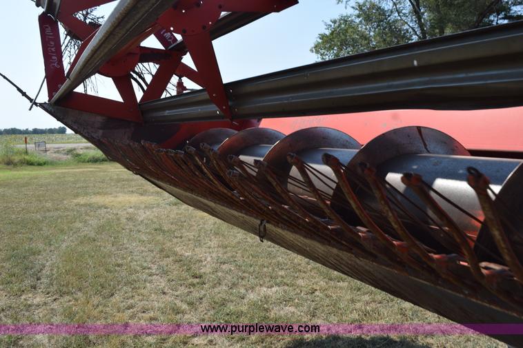 image for item L5816 1981 Massey-Ferguson 860 combine