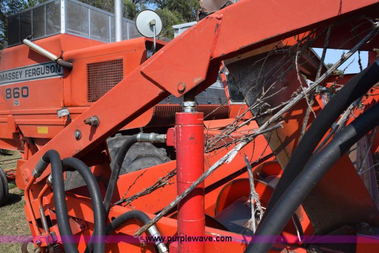 image for item L5816 1981 Massey-Ferguson 860 combine