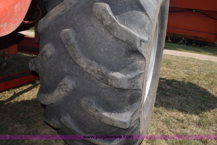 image for item L5816 1981 Massey-Ferguson 860 combine