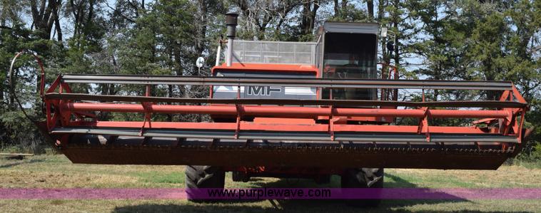 image for item L5817 1981 Massey-Ferguson 860 combine