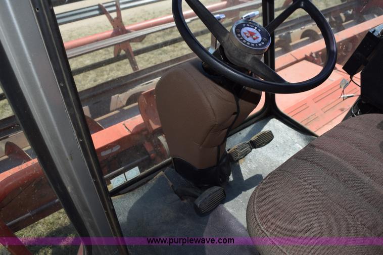 image for item L5817 1981 Massey-Ferguson 860 combine