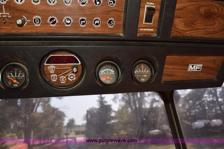 image for item L5817 1981 Massey-Ferguson 860 combine