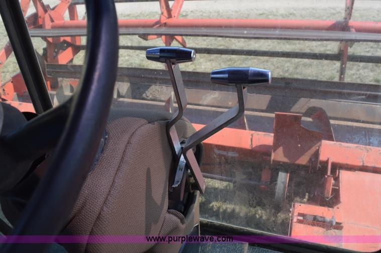 image for item L5817 1981 Massey-Ferguson 860 combine