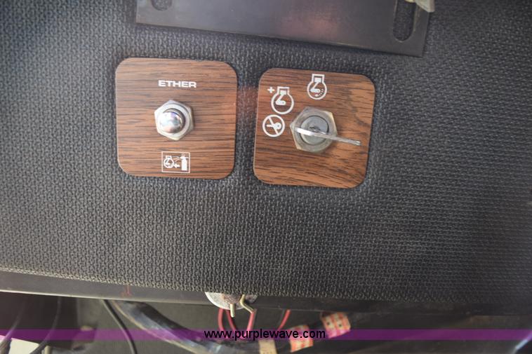 image for item L5817 1981 Massey-Ferguson 860 combine