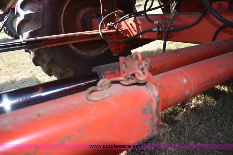 image for item L5817 1981 Massey-Ferguson 860 combine