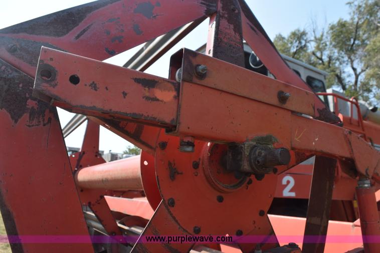 image for item L5817 1981 Massey-Ferguson 860 combine