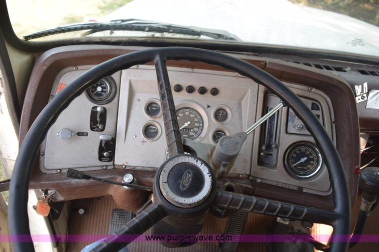 image for item L5818 1973 Ford 850 grain truck