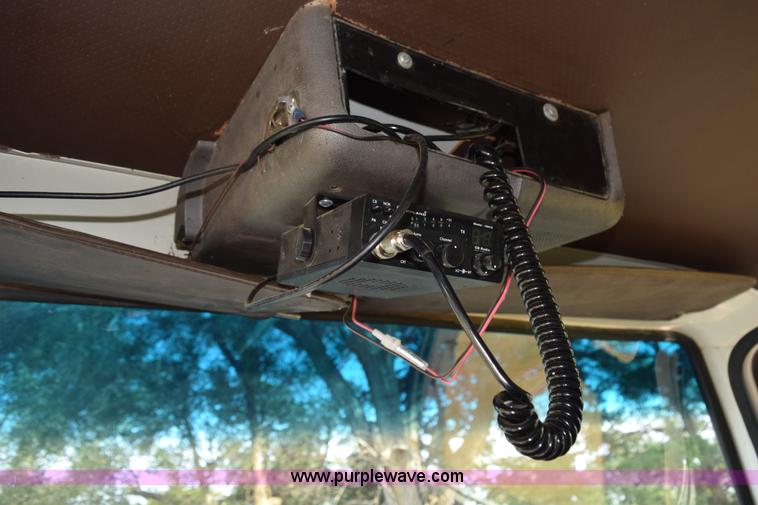 image for item L5818 1973 Ford 850 grain truck