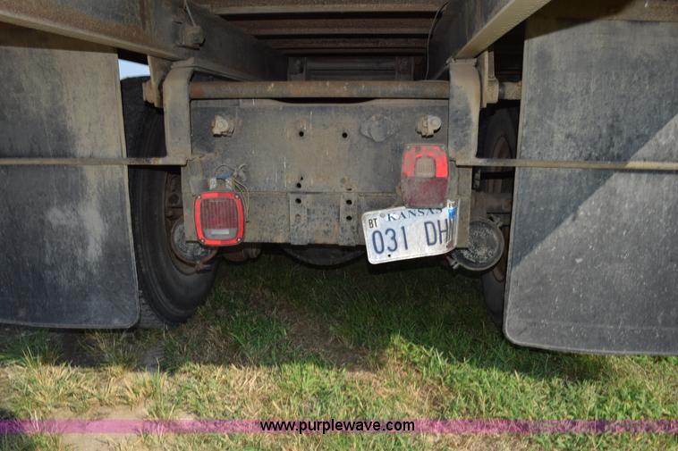 image for item L5818 1973 Ford 850 grain truck