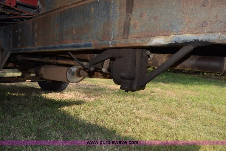 image for item L5818 1973 Ford 850 grain truck