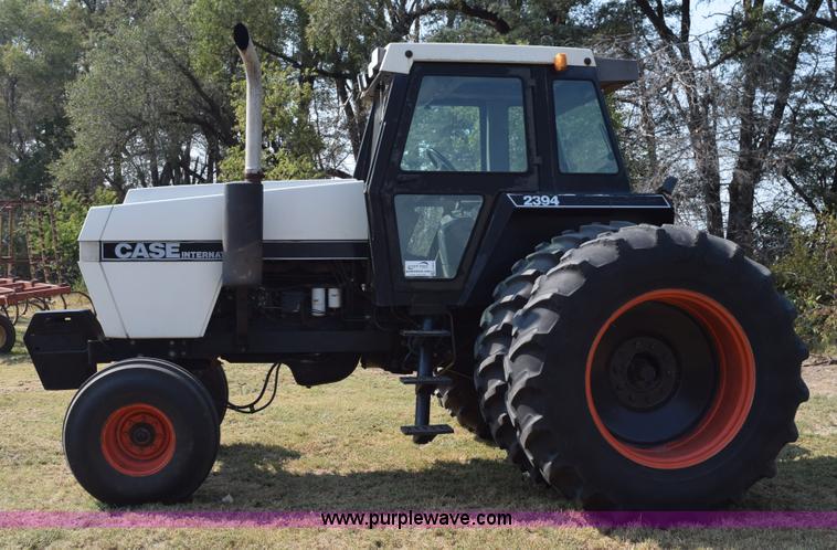 image for item L5819 1983 Case IH 2394 tractor