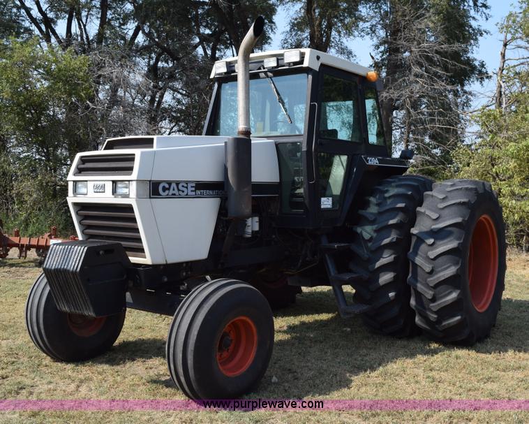 image for item L5819 1983 Case IH 2394 tractor