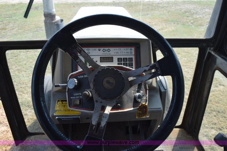 image for item L5819 1983 Case IH 2394 tractor