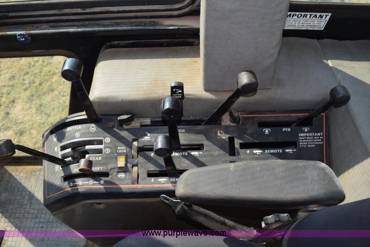 image for item L5819 1983 Case IH 2394 tractor