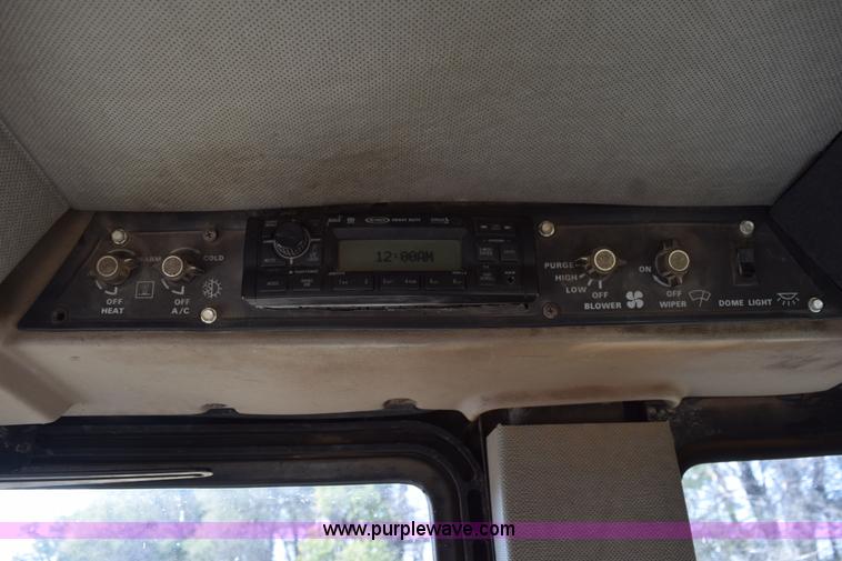 image for item L5819 1983 Case IH 2394 tractor