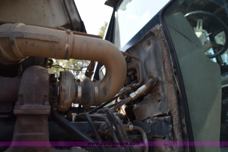 image for item L5819 1983 Case IH 2394 tractor