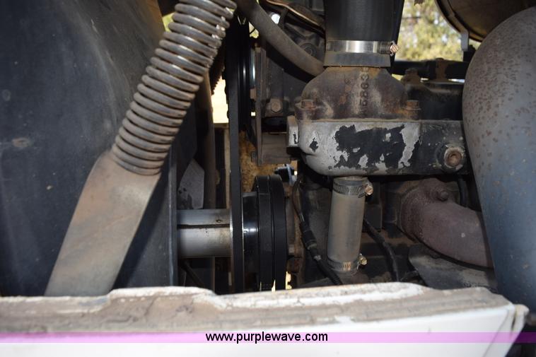 image for item L5819 1983 Case IH 2394 tractor