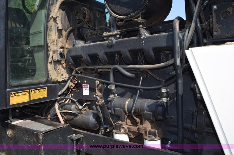 image for item L5819 1983 Case IH 2394 tractor