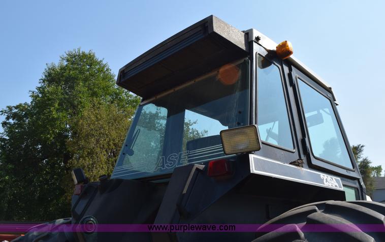 image for item L5819 1983 Case IH 2394 tractor