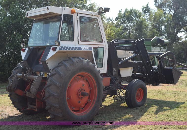 image for item L5820 1981 Case 2090 tractor