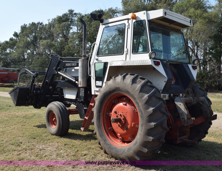 image for item L5820 1981 Case 2090 tractor