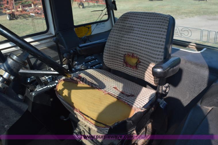 image for item L5820 1981 Case 2090 tractor