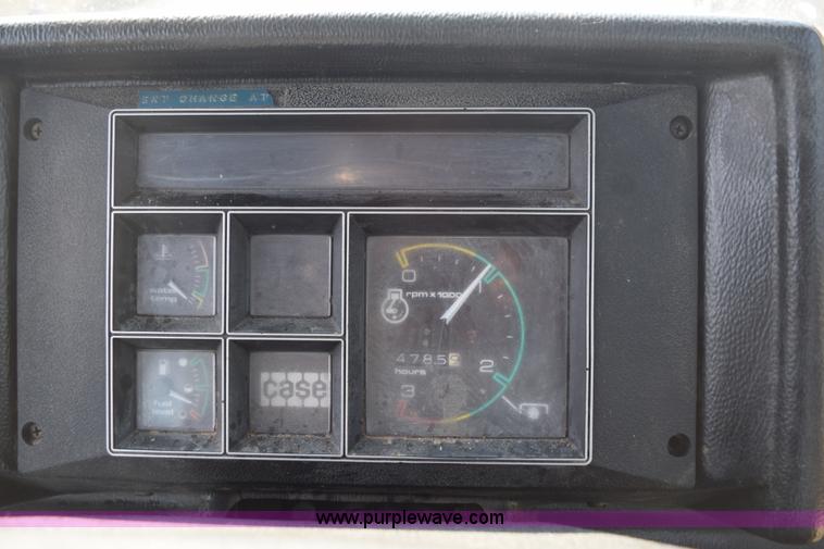 image for item L5820 1981 Case 2090 tractor