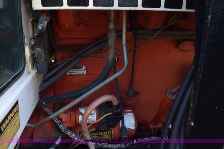 image for item L5820 1981 Case 2090 tractor