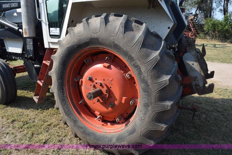 image for item L5820 1981 Case 2090 tractor