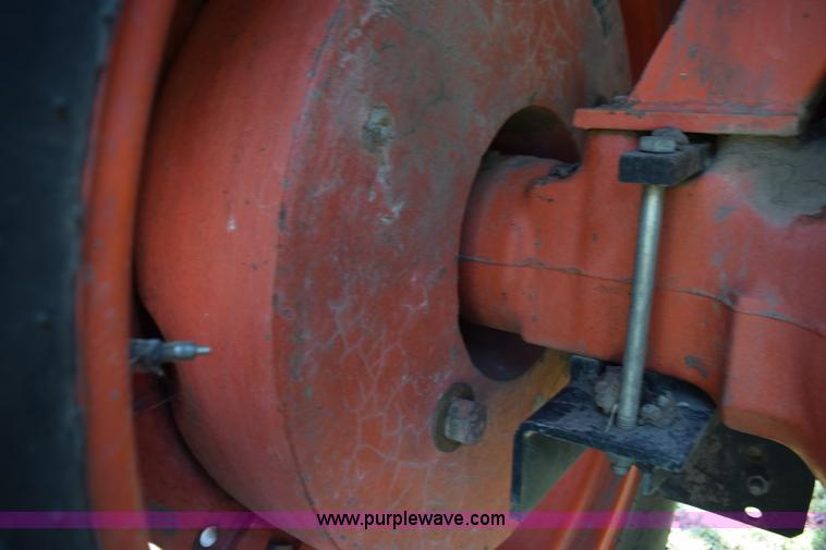 image for item L5820 1981 Case 2090 tractor