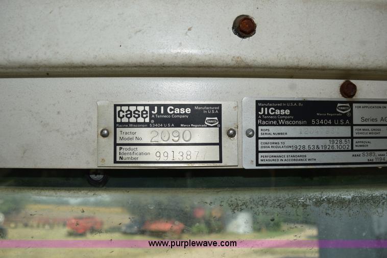 image for item L5820 1981 Case 2090 tractor