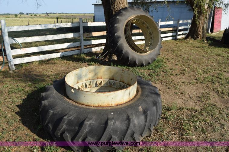 image for item L5820 1981 Case 2090 tractor