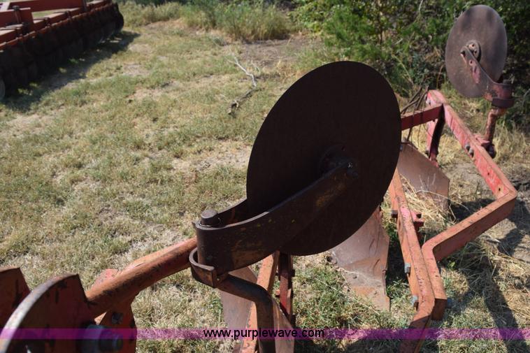 image for item L5825 Massey-Ferguson four bottom plow