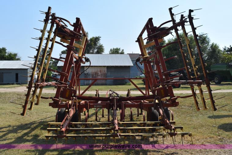 image for item L5827 Krause 4126 field cultivator