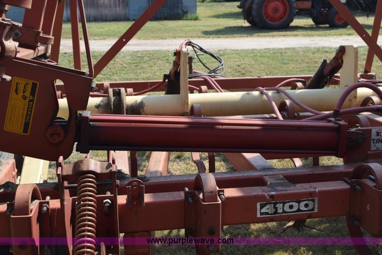 image for item L5827 Krause 4126 field cultivator