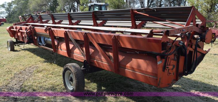 image for item L5832 Massey-Ferguson platform head