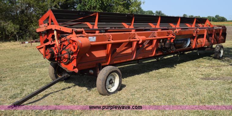 image for item L5832 Massey-Ferguson platform head