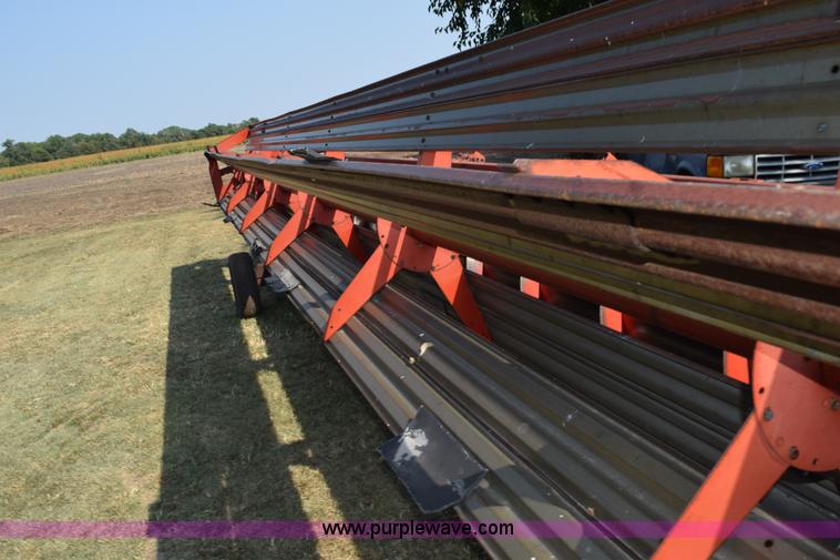 image for item L5832 Massey-Ferguson platform head