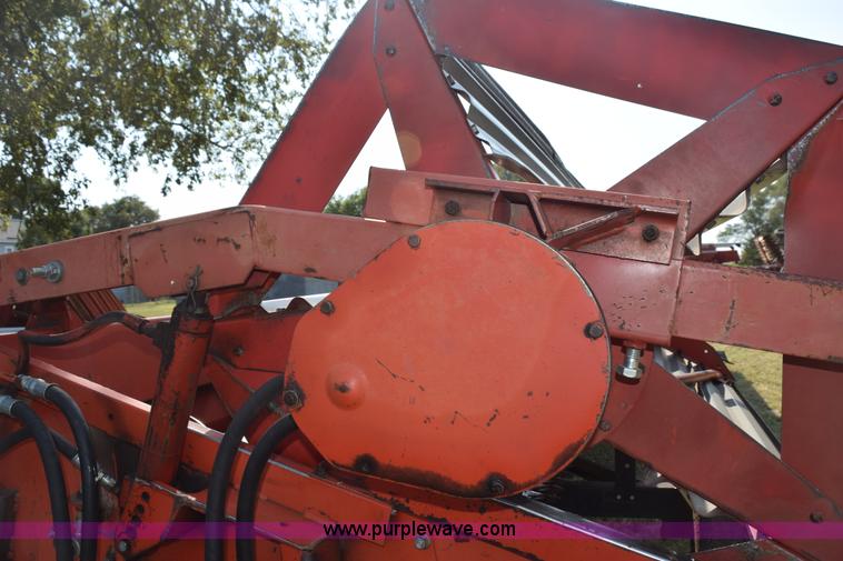 image for item L5832 Massey-Ferguson platform head