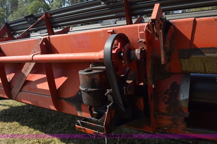 image for item L5832 Massey-Ferguson platform head