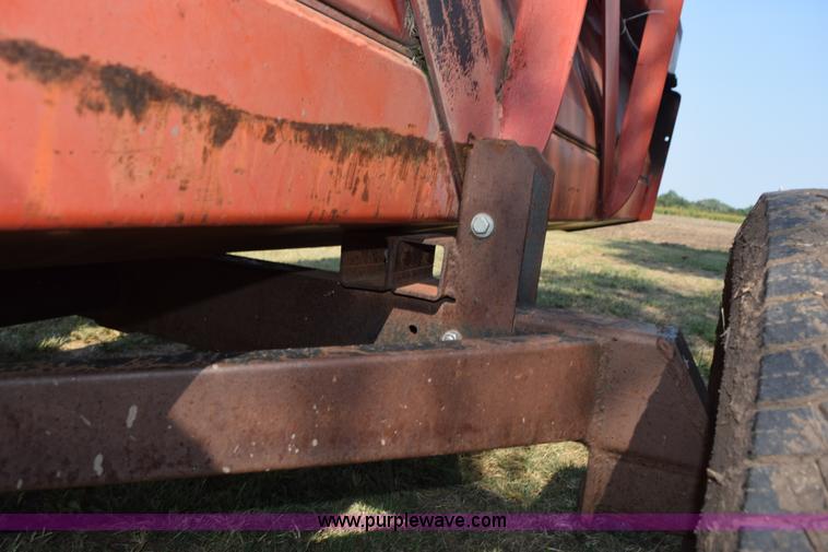 image for item L5832 Massey-Ferguson platform head